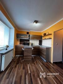 Na prenájom zariadený 1izb byt na Hurbanovej ul. v Trenčíne.