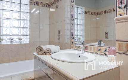 REZERVOVANÉ: Na predaj zariadený 4-izbový rodinný dom v Dolnej Strede