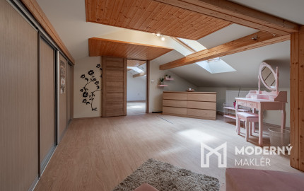 REZERVOVANÉ: Na predaj zariadený 4-izbový rodinný dom v Dolnej Strede