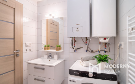 REZERVOVANÉ: Na predaj priestranný 3-izbový byt na Slávičej ulici v Senci