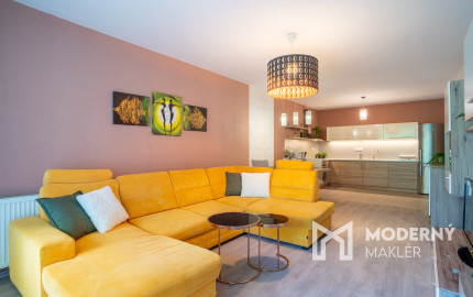 REZERVOVANÉ: Na predaj priestranný 3-izbový byt na Slávičej ulici v Senci