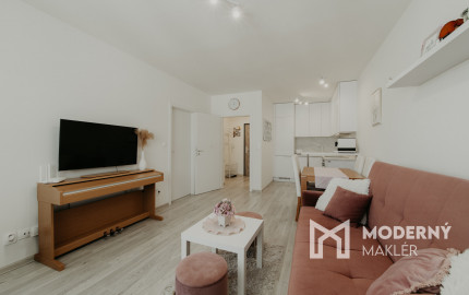 REZERVOVANÉ: Na predaj kompletne zariadený 2-izbový byt v Trenčíne