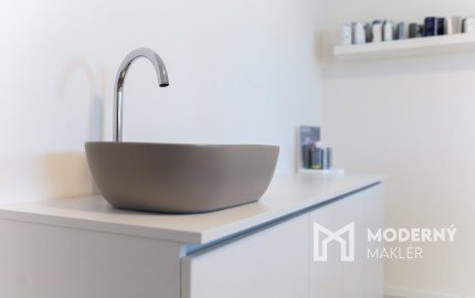 Na predaj 5-izbový kompletne zariadený rodinný dom v Skalke nad Váhom