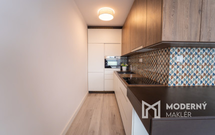 Na prenájom 2-izbový byt s balkónom v Trenčíne na Šafárikovej ulici