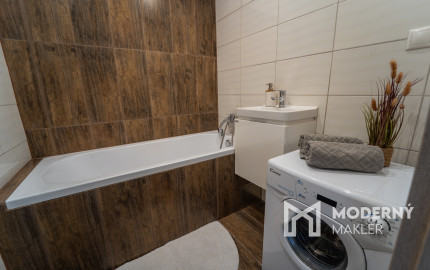 Na prenájom 2-izbový byt s balkónom v Trenčíne na Šafárikovej ulici