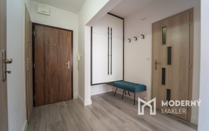 Na prenájom 2-izbový byt s balkónom v Trenčíne na Šafárikovej ulici