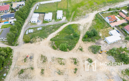 Na predaj pozemok s projektom a stavebným povolením v obci Veľké Leváre