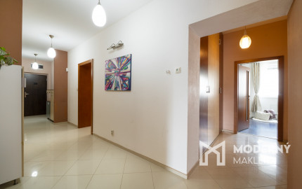 Na predaj 3- izbový byt s parkovaním, Zlatovce Trenčín