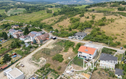 Na predaj pozemok vo viniciach v Pezinku - Grinava