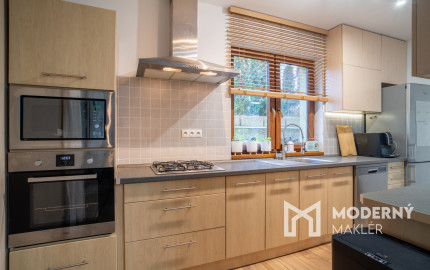 Na predaj priestranný rodinný dom v Oľdzi