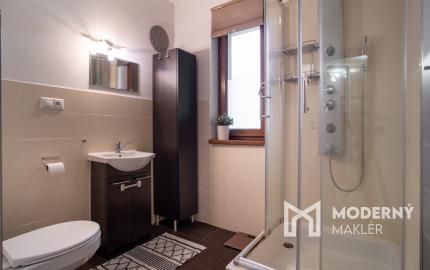 Na predaj priestranný rodinný dom v Oľdzi