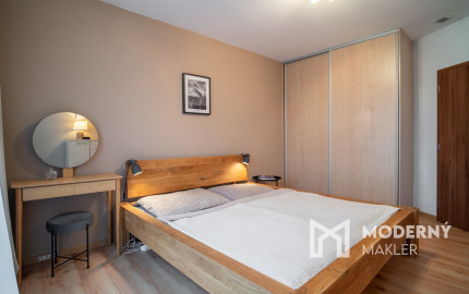 Na predaj priestranný rodinný dom v Oľdzi