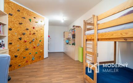 Na predaj priestranný rodinný dom v Oľdzi