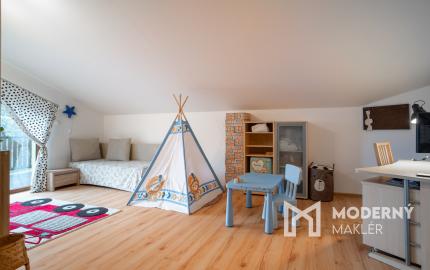 Na predaj priestranný rodinný dom v Oľdzi