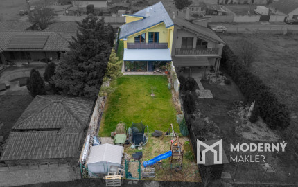 Na predaj priestranný rodinný dom v Oľdzi