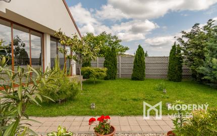 Na predaj priestranný 4-izbový rodinný dom v obci Vieska