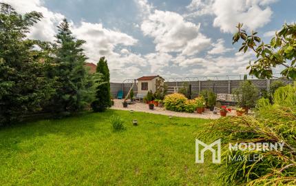 Na predaj priestranný 4-izbový rodinný dom v obci Vieska