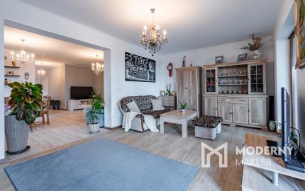 Na predaj priestranný 4-izbový rodinný dom v obci Vieska