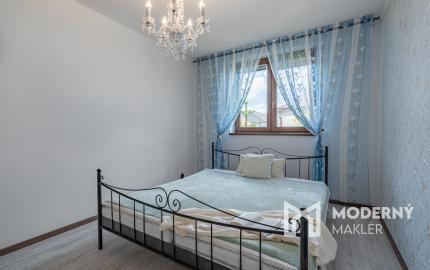 Na predaj priestranný 4-izbový rodinný dom v obci Vieska