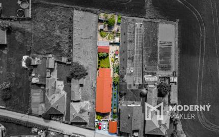 Na predaj priestranný 4-izbový rodinný dom v obci Vieska