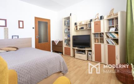 Na predaj 3-izbový byt v Bratislave-Podunajské Biskupice