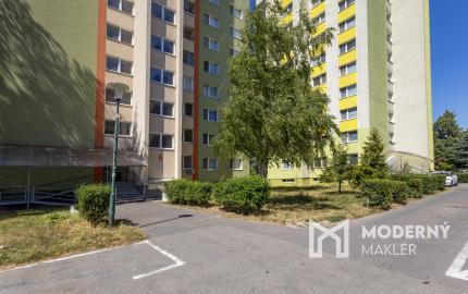 Na predaj 3-izbový byt v Bratislave-Podunajské Biskupice