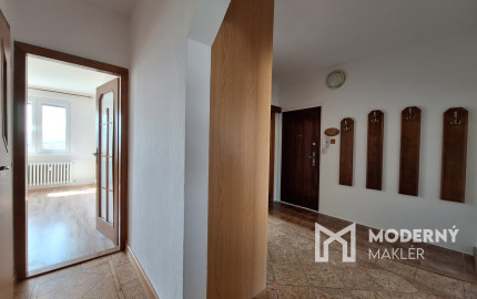 Na predaj 3-izbový byt s loggiou na sídlisku Hájik v Žiline