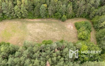 Na predaj pozemok s projektom výstavby chát v Modrovej