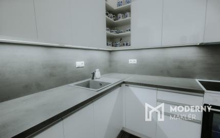 Na predaj kompletne zrekonštruovaný 2-izbový byt v Kotešovej