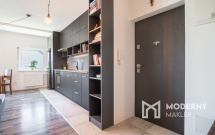 REZERVOVANÉ: Na predaj 3-izbový byt s parkovacím státím v Rajke