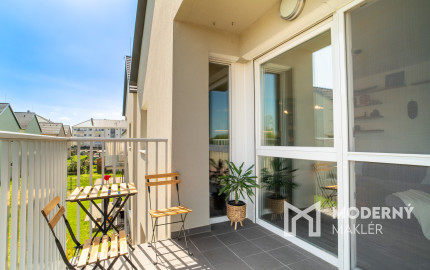 REZERVOVANÉ: Na predaj 3-izbový byt s parkovacím státím v Rajke