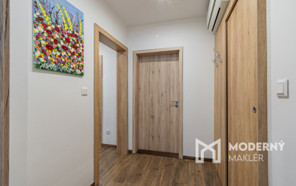 Na predaj kompletne zariadený 3,5-izbový byt v Dolnej Strede