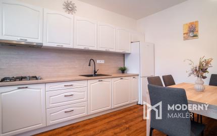 Na predaj rodinný dom s garážou v tichej časti Serede