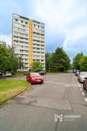 Na predaj slnečný 3-izbový byt s priestrannou loggiou v Bratislave