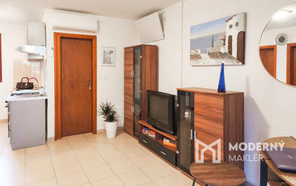 Na predaj 3-izbový apartmán na ostrove Vir v Chorvátsku