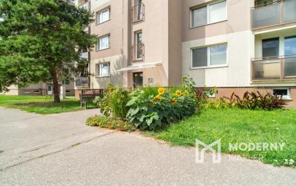 Na predaj atraktívny 2-izbový byt vo Vrábloch - Žitava