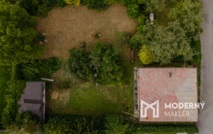 Na predaj investičná nehnuteľnosť s veľkým pozemkom v Považskom Chlmci