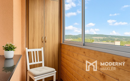 Na predaj kompletne zariadený 3-izbový byt v Rakovej