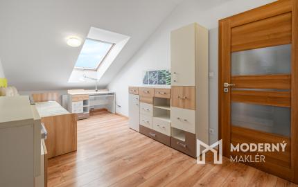 Na prenájom kompletne zariadený 4-izbový podkrovný byt v Ivanke pri Dunaji