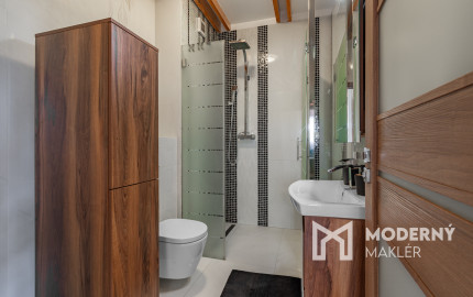 Na prenájom kompletne zariadený 4-izbový podkrovný byt v Ivanke pri Dunaji