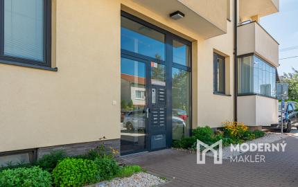 Na prenájom kompletne zariadený 4-izbový podkrovný byt v Ivanke pri Dunaji