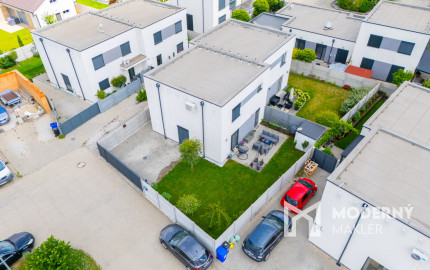 REZERVOVANÉ - Na predaj 5-izbový rodinný dom v Rovinke