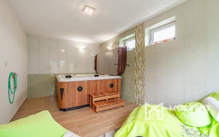 Na predaj rodinný dom s wellnessom v Dolných Lefantovciach