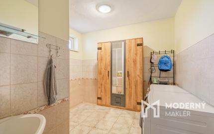 Na predaj rodinný dom s wellnessom v Dolných Lefantovciach