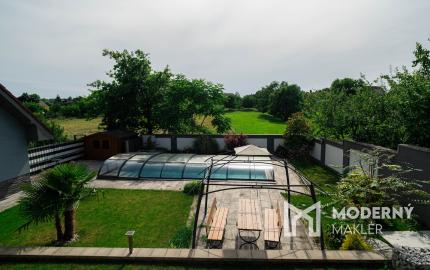 Na predaj 5-izbový rodinný dom v obci Dvorníky