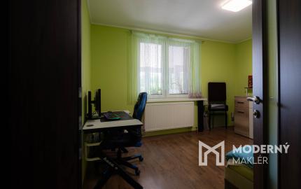 Na predaj 5-izbový rodinný dom v obci Dvorníky