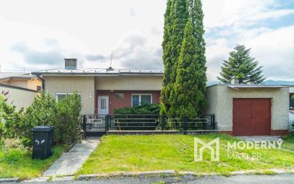 REZERVOVANÉ: Na predaj rodinný dom vo Svite v mestskej časti Podskalka