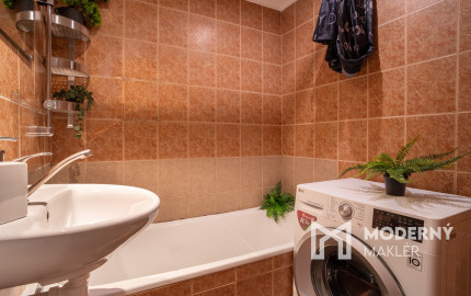 Na predaj 3-izbový byt v obci Rohožník