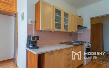 REZERVOVANÝ: Na predaj priestranný 2-izbový byt v Starej Ľubovni