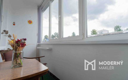 REZERVOVANÝ: Na predaj priestranný 2-izbový byt v Starej Ľubovni